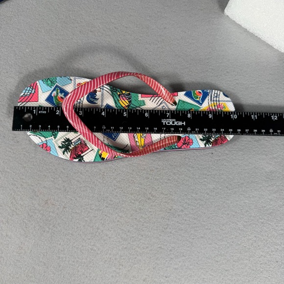 Vera Bradley Flip Flops Size 8/M Stamp Print‎ Red Stripe Straps Beach Sandals - Picture 4 of 17
